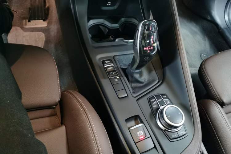 Used BMW X1 2021 sDrive25Li Leading Model Gear Lever