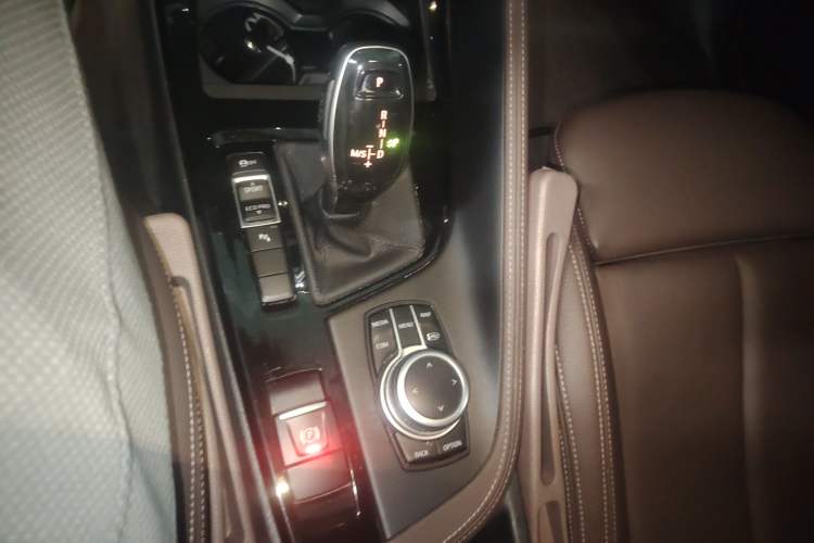 Used BMW X1 2021 sDrive20Li Premium Edition Gear Lever
