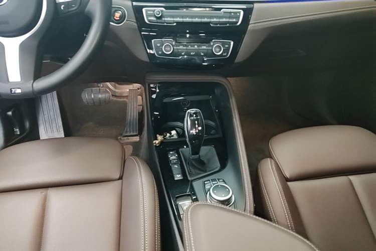 Used BMW X1 2021 xDrive25Li Luxury Model Gear Lever