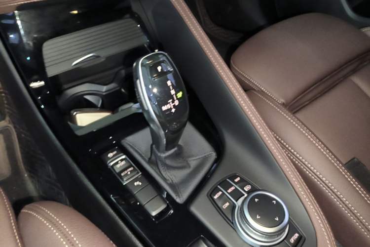 Used BMW X1 2021 sDrive20Li Premium Edition Gear Lever