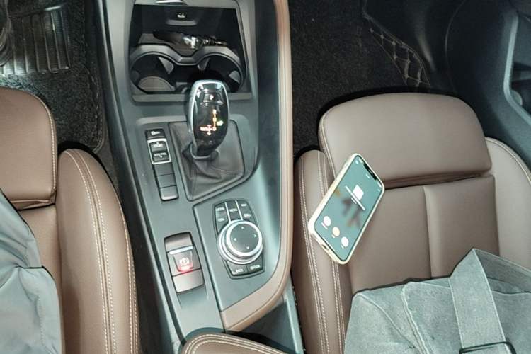 Used BMW X1 2021 Restyled sDrive25Li Leading Edition Gear Lever