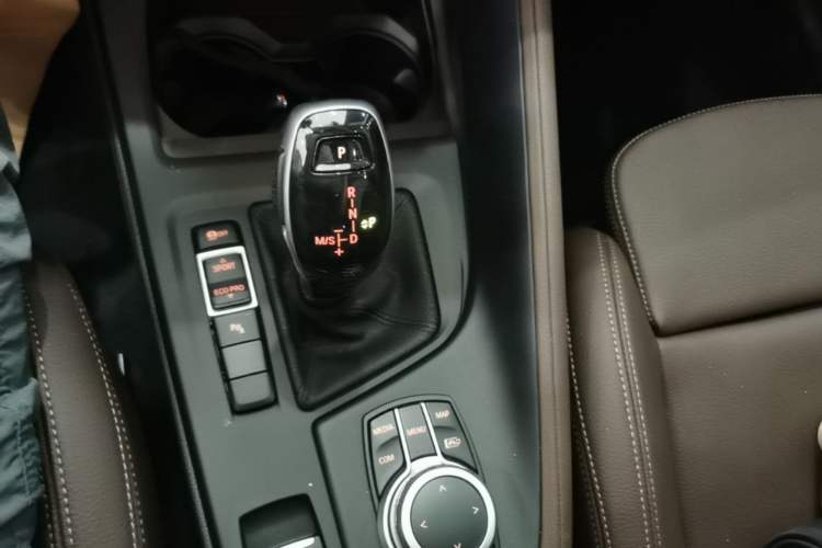 Used BMW X1 2021 sDrive25Li Leading Model Gear Lever