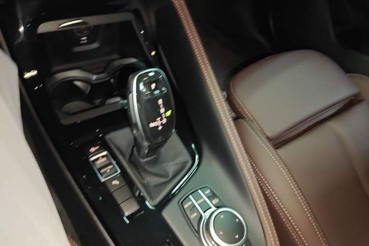 Used BMW X1 2021 sDrive20Li Premium Edition Gear Lever