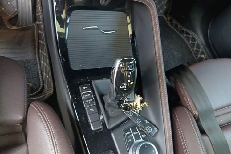 Used BMW X1 2021 sDrive20Li Premium Edition Gear Lever