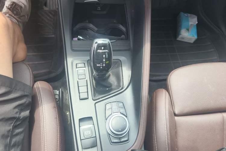 Used BMW X1 2021 sDrive25Li Leading Model Gear Lever