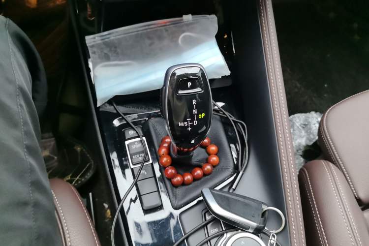 Used BMW X1 2021 sDrive20Li Premium Edition Gear Lever