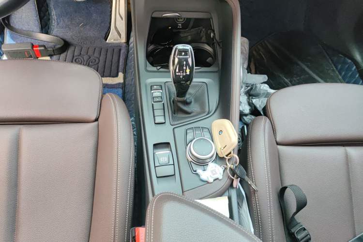 Used BMW X1 2021 Restyled sDrive25Li Leading Edition Gear Lever