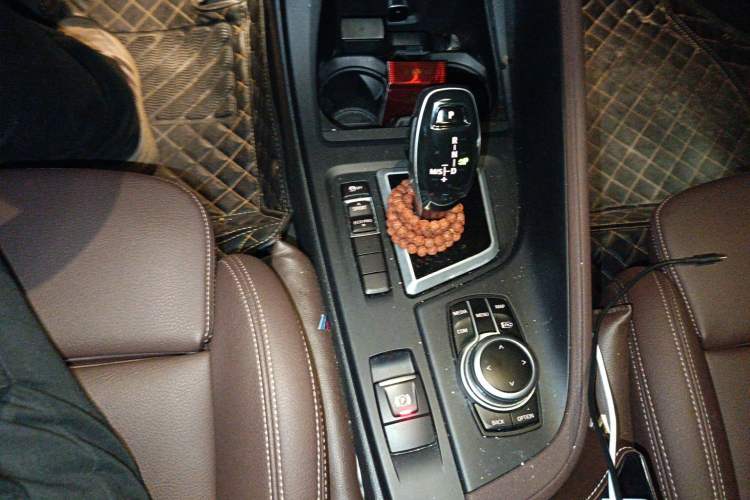 Used BMW X1 2021 sDrive25Li Leading Model Gear Lever