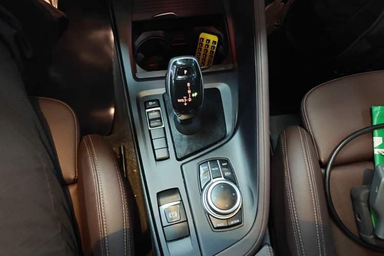 Used BMW X1 2021 Restyled sDrive25Li Leading Edition Gear Lever