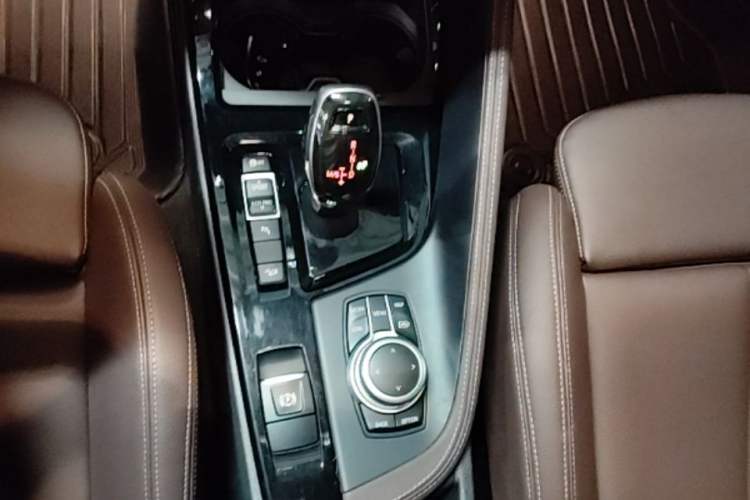 Used BMW X1 2021 Revised xDrive25Li Premium Edition Gear Lever