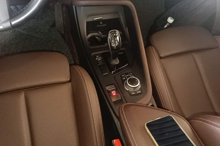 Used BMW X1 2021 sDrive25Li Leading Model Gear Lever