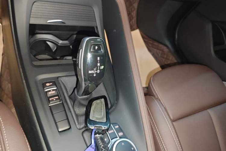 Used BMW X1 2021 sDrive25Li Leading Model Gear Lever