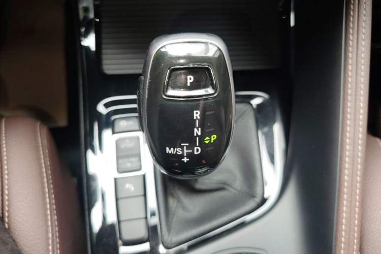 Used BMW X1 2021 sDrive20Li Premium Edition Gear Lever
