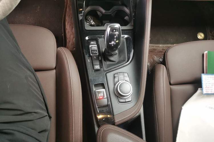 Used BMW X1 2021 Revised xDrive25Li Premium Edition Gear Lever