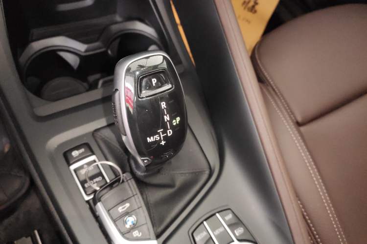 Used BMW X1 2021 sDrive25Li Leading Model Gear Lever