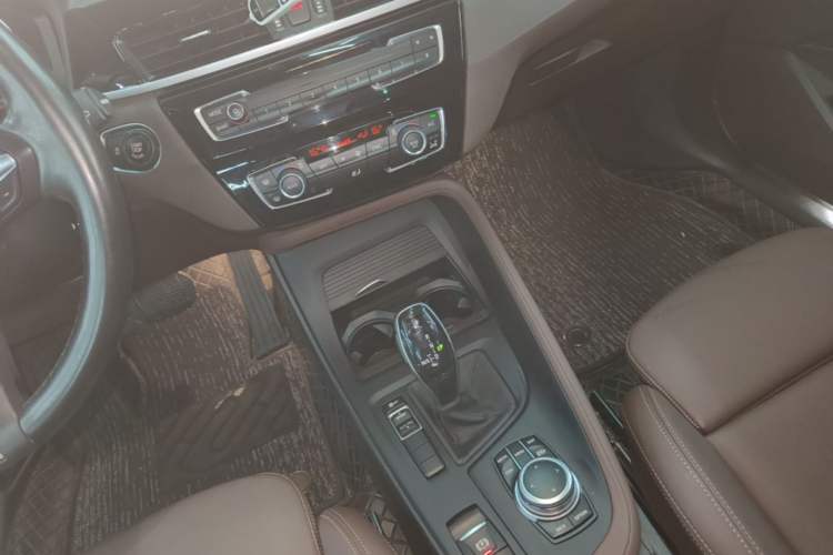 Used BMW X1 2021 Restyled sDrive25Li Leading Edition Gear Lever