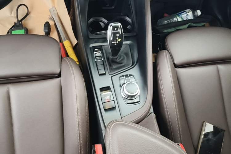 Used BMW X1 2021 Restyled sDrive25Li Leading Edition Gear Lever