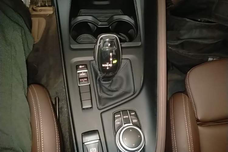 Used BMW X1 2021 Restyled sDrive25Li Leading Edition Gear Lever