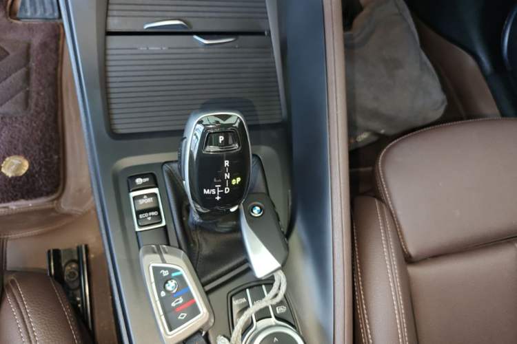 Used BMW X1 2021 Restyled sDrive25Li Leading Edition Gear Lever