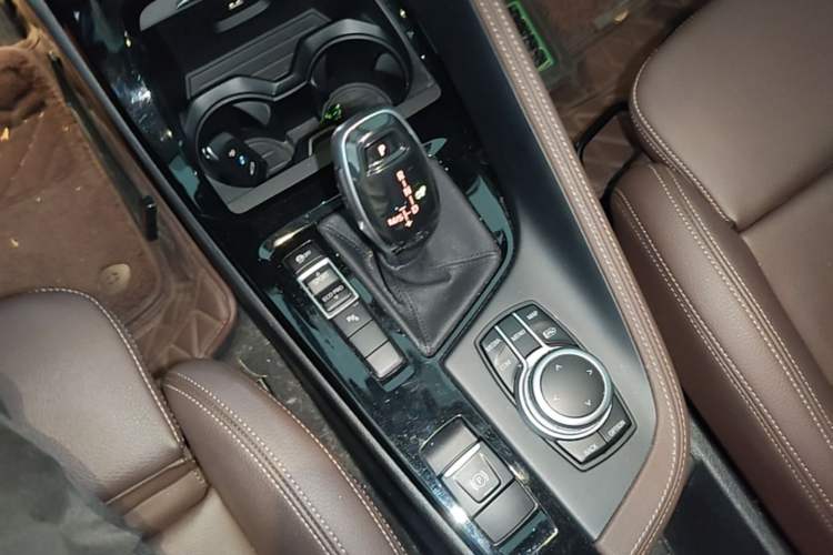 Used BMW X1 2021 sDrive20Li Premium Edition Gear Lever