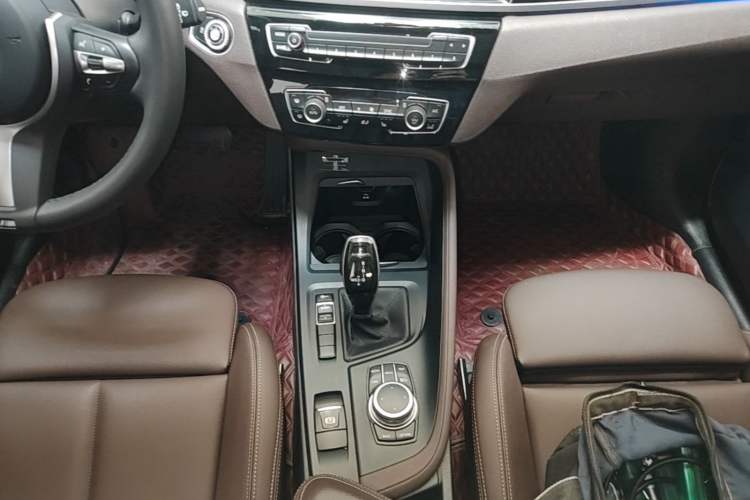 Used BMW X1 2021 sDrive25Li Leading Model Gear Lever