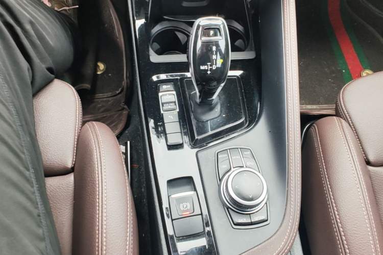 Used BMW X1 2021 Restyled sDrive20Li Premium Edition Gear Lever