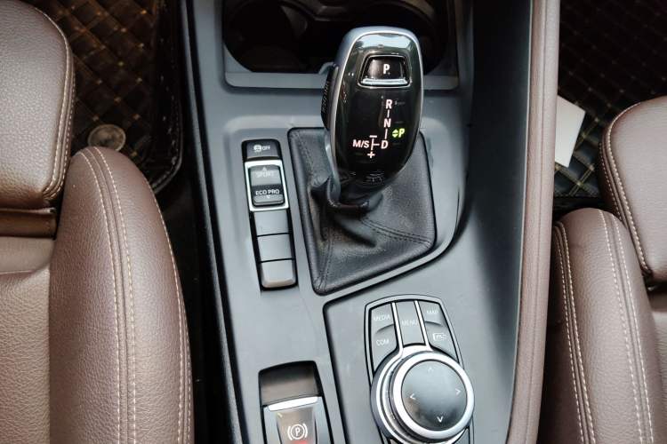 Used BMW X1 2021 sDrive25Li Leading Model Gear Lever