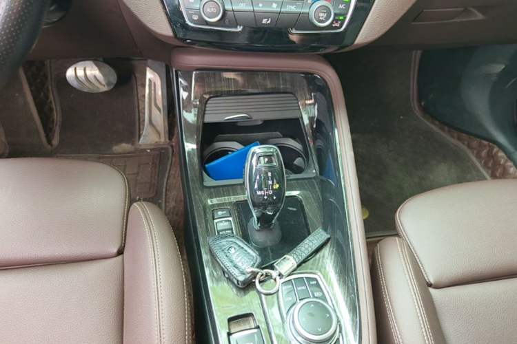 Used BMW X1 2021 Restyled sDrive25Li Leading Edition Gear Lever