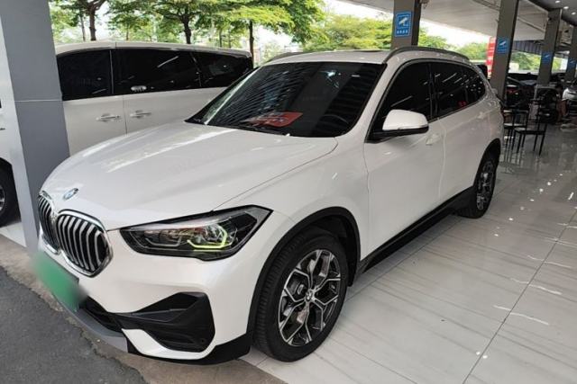 Ojetý BMW X1 2021 Restyled sDrive25Li Leading Edition