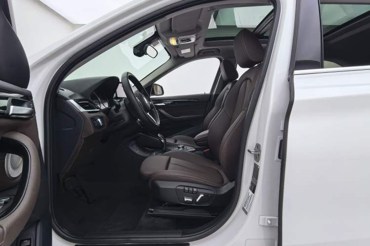 Used BMW X1 2021 Restyled sDrive25Li Leading Edition Interior 2