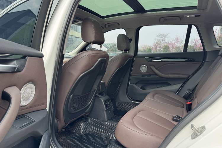 Used BMW X1 2021 Restyled sDrive25Li Leading Edition Interior 3