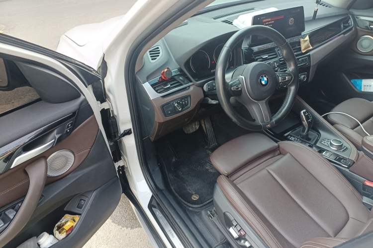 Used BMW X1 2021 sDrive20Li Premium Edition Interior 3