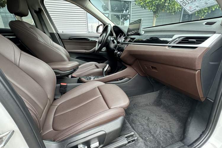 Used BMW X1 2021 Restyled sDrive25Li Leading Edition Interior 3