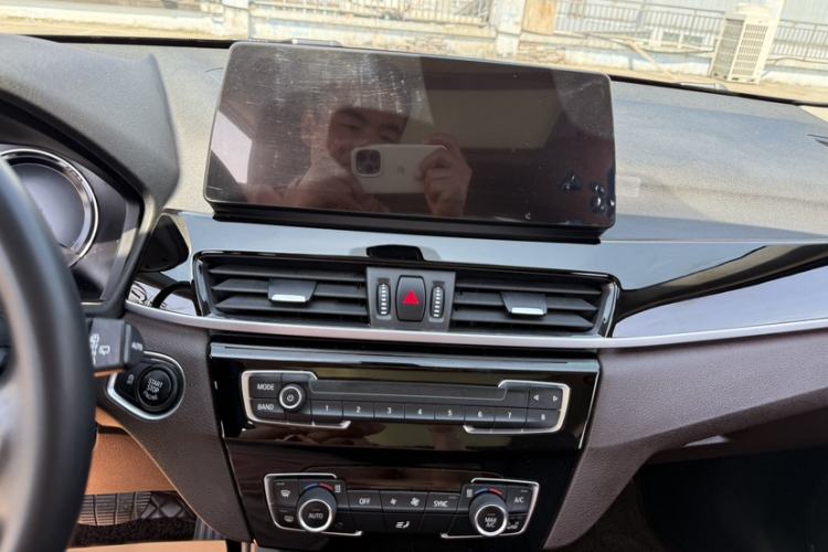Used BMW X1 2021 Restyled sDrive25Li Leading Edition Interior 3