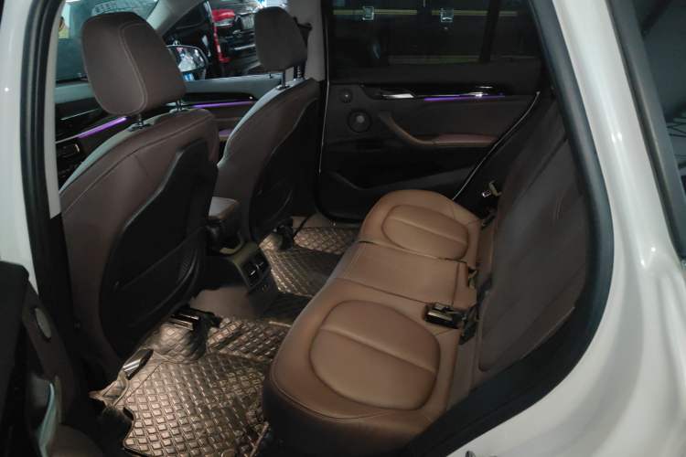 Used BMW X1 2021 Restyled sDrive25Li Leading Edition Interior 4