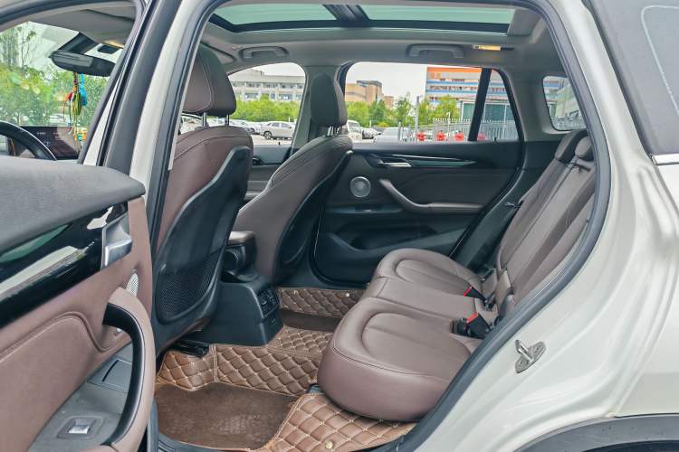 Used BMW X1 2021 Restyled sDrive25Li Leading Edition Interior 4