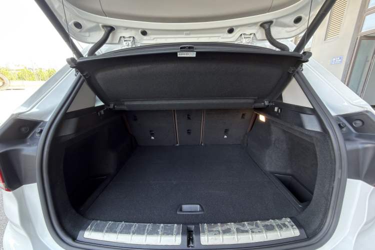 Used BMW X1 2021 Restyled sDrive25Li Leading Edition Interior 4