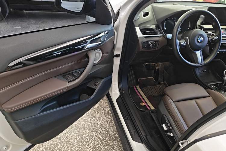 Used BMW X1 2021 Restyled sDrive25Li Leading Edition Interior 6