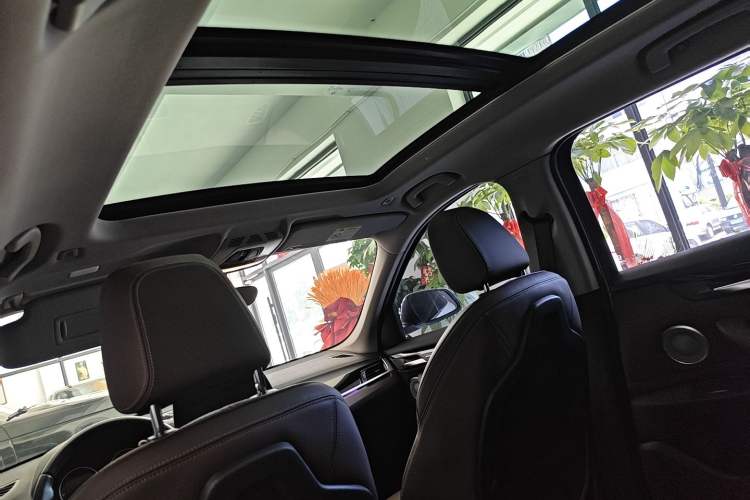Used BMW X1 2021 Restyled sDrive25Li Leading Edition Interior 9