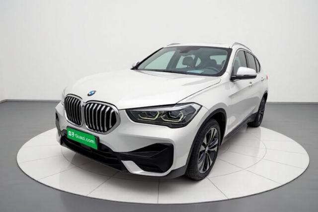 Ojetý BMW X1 2021 Restyled sDrive20Li Fashion Version