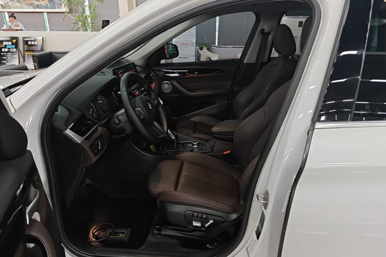Used BMW X1 2021 Restyled sDrive25Li Leading Edition Left Front Seat