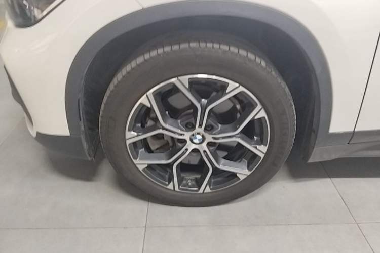 Used BMW X1 2021 Restyled sDrive25Li Leading Edition Left Front Wheel Hub