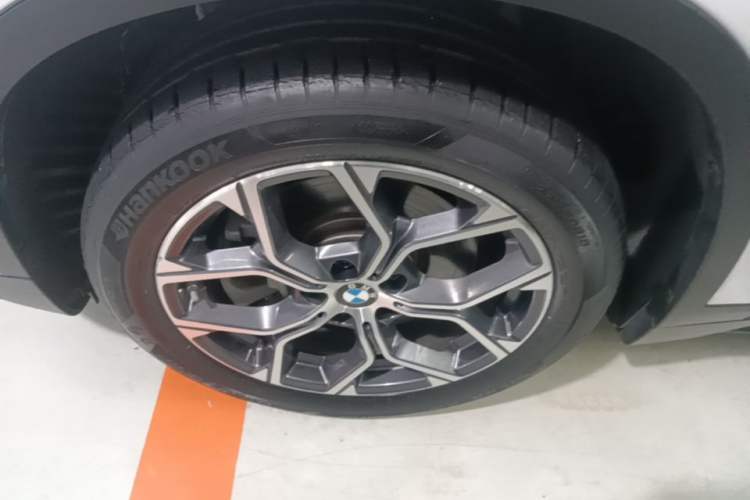 Used BMW X1 2021 Restyled sDrive25Li Leading Edition Left Front Wheel Hub