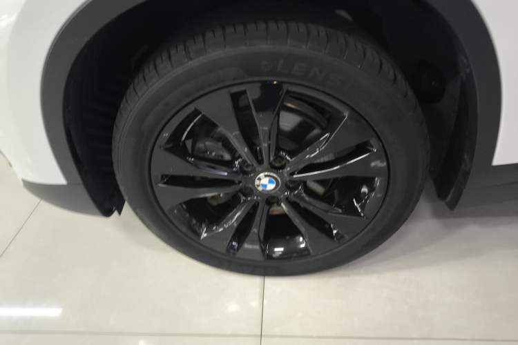 Used BMW X1 2021 sDrive20Li Fashion Model Left Front Wheel Hub