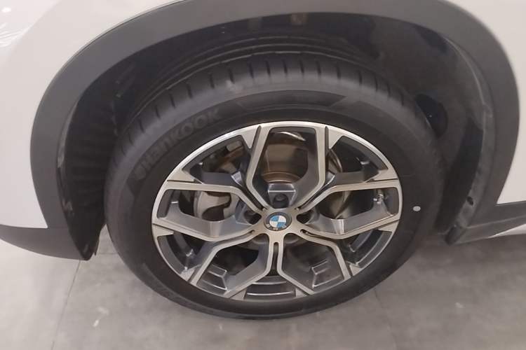 Used BMW X1 2021 sDrive20Li Premium Edition Left Front Wheel Hub