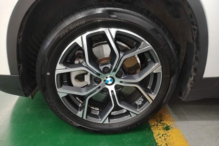 Used BMW X1 2021 Restyled sDrive25Li Leading Edition Left Front Wheel Hub