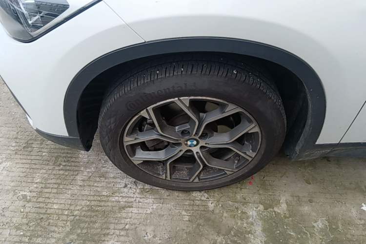 Used BMW X1 2021 Restyled sDrive25Li Leading Edition Left Front Wheel Hub