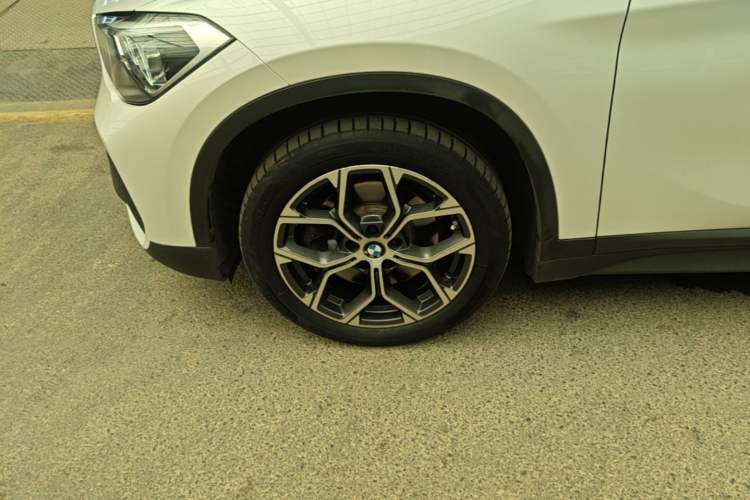 Used BMW X1 2021 Restyled sDrive25Li Leading Edition Left Front Wheel Hub