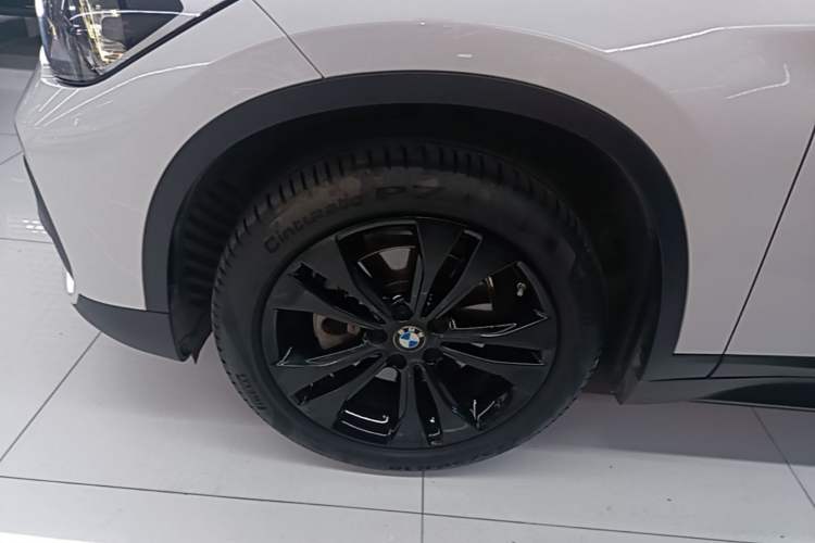 Used BMW X1 2021 sDrive20Li Fashion Model Left Front Wheel Hub