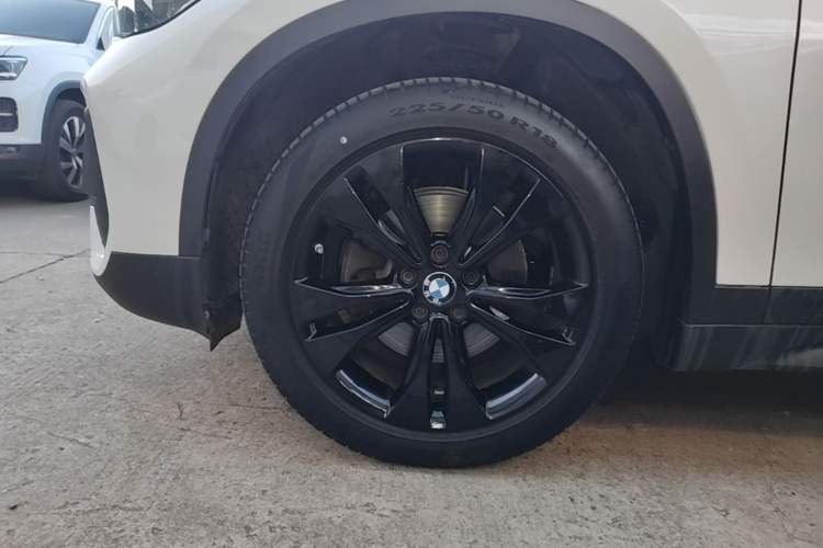 Used BMW X1 2021 sDrive20Li Fashion Model Left Front Wheel Hub